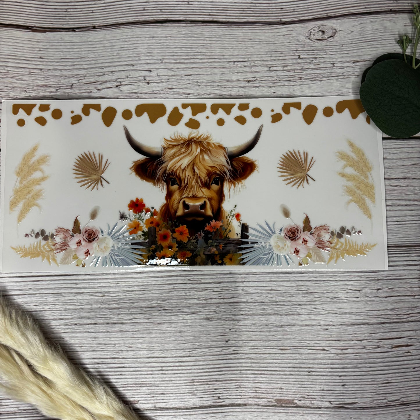 Highland Cow Flower Wrap