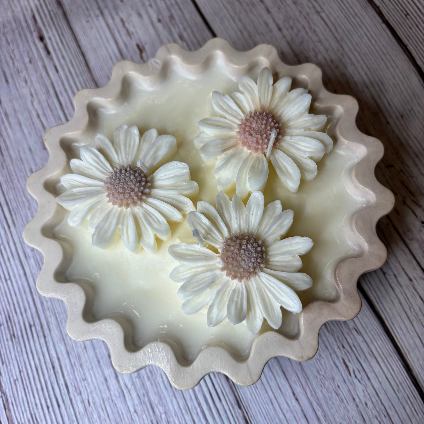Daisy Candle Set in Marble Bowl
